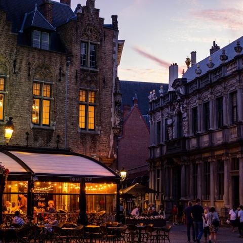 Ενεργειακή κρίση στην Ευρώπη: To Βέλγιο σβήνει τα φώτα στις βιτρίνες των καταστημάτων και περιορίζει τη θερμοκρασία για εξοικονόμηση ρεύματος από την 1η Οκτωβρίου. 