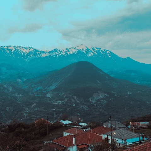 Ήπειρος: Ο χειμώνας ήρθε νωρίτερα στα ορεινά - Αισθητή πτώση θερμοκρασίας, άναψαν οι σόμπες και τα τζάκια. Πού σημειώθηκαν οι μεγαλύτερες καιρικές μεταβολές.  