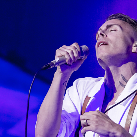 Φωτορεπορτάζ από τη συναυλία του Asaf Avidan στην Αθήνα, στο Ωδείο Ηρώδου Αττικού, την Πέμπτη 23 Σεπτεμβρίου 2022.