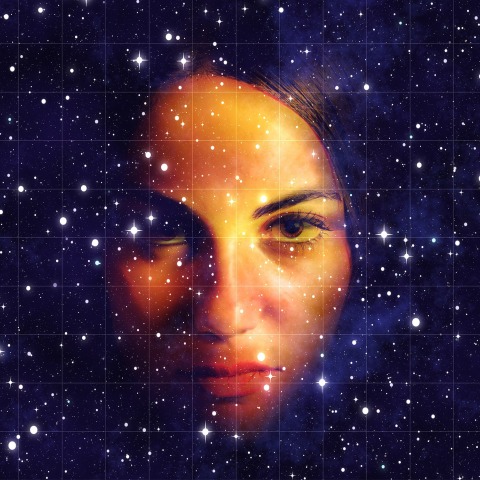 Η Σαουδική Αραβία σχεδιάζει να στείλει γυναίκα αστροναύτη στο Διάστημα με σκάφος του Έλον Μασκ - Θα είναι η πρώτη από τον αραβικό κόσμο. 