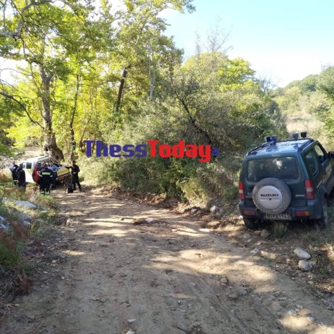 Οχήματα και διασώστες στην έρευνα για τον εντοπισμό του ηλικιωμένου στις Σέρρες