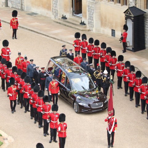 Βρισκόμαστε άραγε ενώπιον μιας μη αναστρέψιμης κατάστασης που σηματοδοτεί το τέλος μιας εποχής;