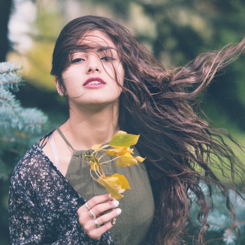 Ένα κορίτσι. 