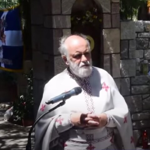 Ο ιερέας των Αγίων Ισιδώρων Λυκαβηττού, Δημήτριος Λουπασάκης