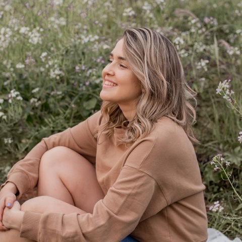 Ένα κορίτσι. 