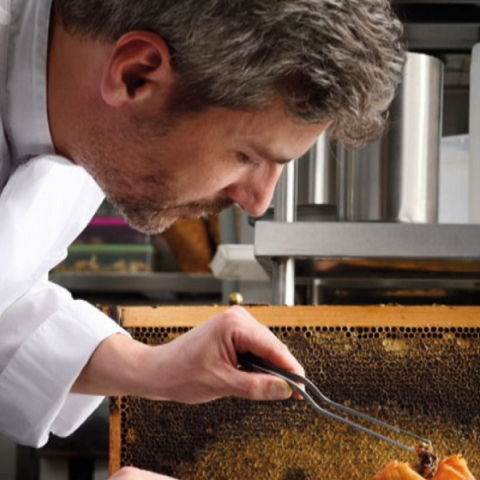 Μανώλης Παπουτσάκης