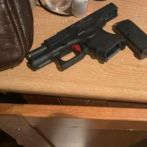 Ο Μάνος Βουλαρίνος σχολιάζει τις αντιδράσεις μετά την εξάρθρωση τριών συμμοριών που δρούσαν με ορμητήριο τις φοιτητικές εστίες της Πολυτεχνειούπολης του Ζωγράφου.