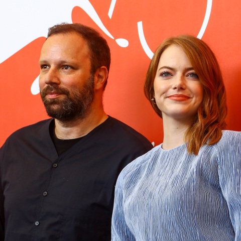 Μεγάλα ονόματα της υποκριτικής ενώνουν τις δυνάμεις τους με τον Γιώργο Λάνθιμο στη νέα ταινία, «And» - Έμα Στόουν, Γουίλεμ Νταφόε, Τζέσι Πλέμονς στο καστ.  