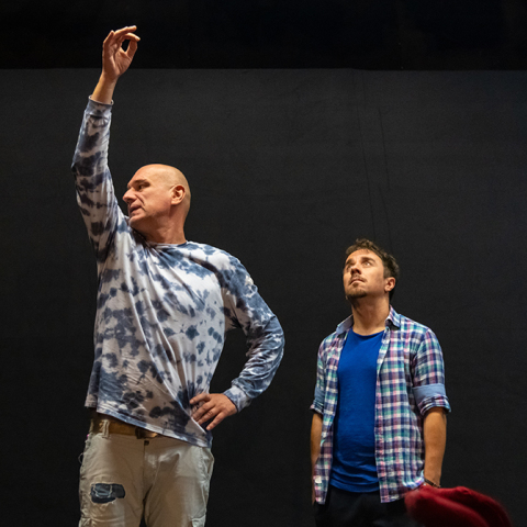 Ο ηθοποιός Θανάσης Τσαλταμπάσης και ο σκηνοθέτης Τσέζαρις Γκραουζίνις.