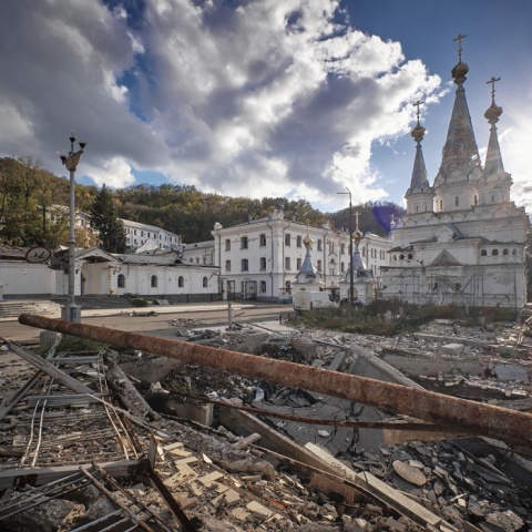 Ερείπια κοντά σε μοναστήρι στο Ντονέσκ της Ουκρανίας