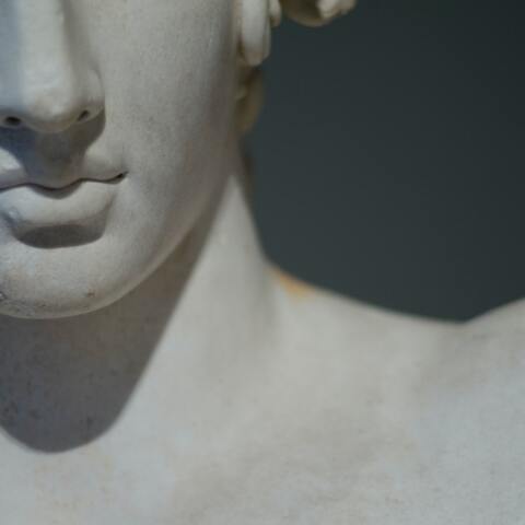 Αρχαιοελληνικό άγαλμα