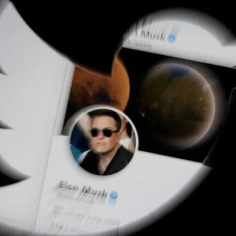 Ο Μασκ πρότεινε ξανά να αγοράσει το Twitter στην τιμή που είχε συμφωνηθεί τον Απρίλιο 