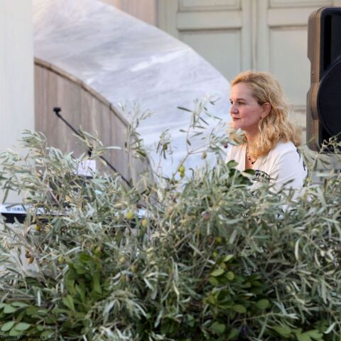 Η Μαριάννα Κάλμπαρη στην παρουσίαση του προγράμματος του Θεάτρου Τέχνης για το 2022-23