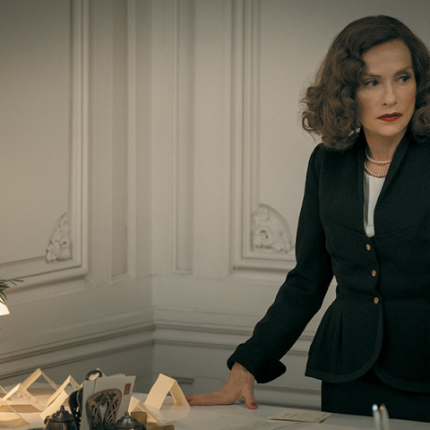 Κριτική ταινίας: Η κυρία Χάρις πάει στο Παρίσι (Mrs Harris goes to Paris)