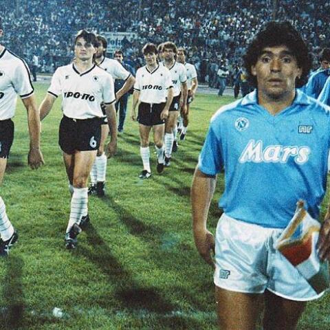 Όταν ο Ντιέγκο Μαραντόνα πάτησε στην Τούμπα
