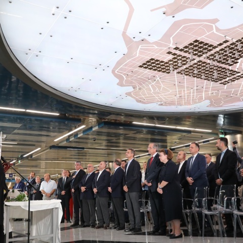 Στιγμιότυπο από την τελετή εγκαινίων στο μετρό «Δημοτικό Θέατρο» 