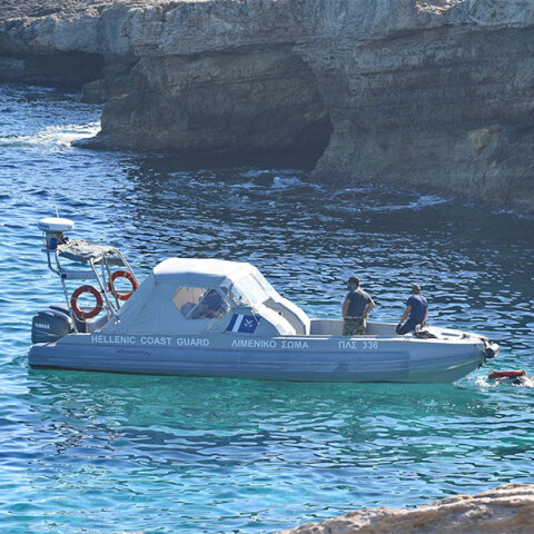 Έρευνες του Λιμενικού για τους αγνοούμενους από το ναυάγιο των Κυθήρων