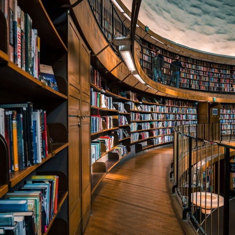 Έτοιμοι να αποσύρουν τους εκπροσώπους τους από τη Διεθνή Έκθεση Βιβλίου της Φρανκφούρτης οι έλληνες εκδότες - Καταλογίζουν έλλειψη υποστήριξης από το ΥΠΠΟ.