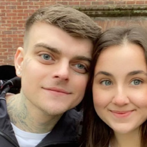 Στραγγάλισε και δολοφόνησε τη μνηστή του με 90 μαχαιριές 23χρονος Βρετανός - Η 19χρονη κοπέλα είχε εκφράσει την επιθυμία να επιστρέψει στο σπίτι της στον Καναδά.