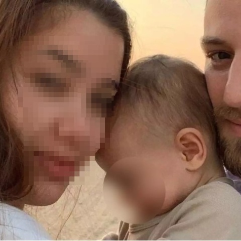 Ο Μπάμπης Αναγνωστόπουλος με την Καρολάιν Κράουτς και την κόρη του