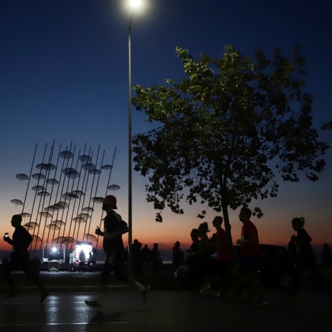 10ος Διεθνής Νυχτερινός Ημιμαραθώνιος Θεσσαλονίκης – ZeniΘ: 14.000 δρομείς θα ξεχυθούν στους δρόμους της πόλης το Σάββατο 15/10 - Αναλυτικά το πρόγραμμα.