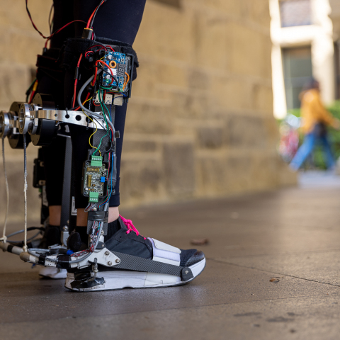 εξωσκελετικη_μποτα_πηγη_stanford_university-kurt_hickman