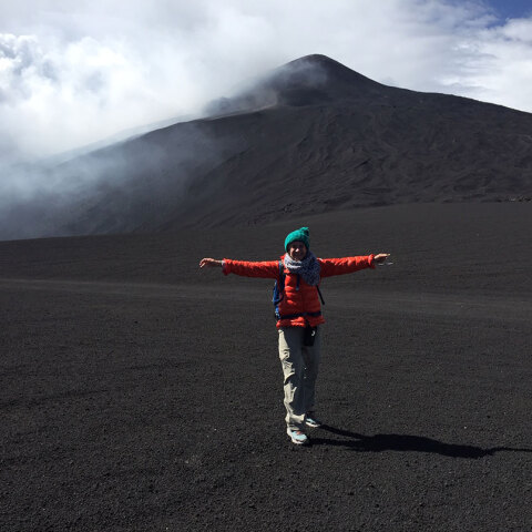 Η Βασιλική Γραμματικογιάννη στο ηφαίστειο Αίτνα
