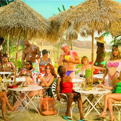 Συνέντευξη: Η αμερικανίδα φωτογράφος Alex Prager μιλάει για τις 12 εικόνες του νέου ημερολογίου της Lavazza με τίτλο «YES! We 're Open»