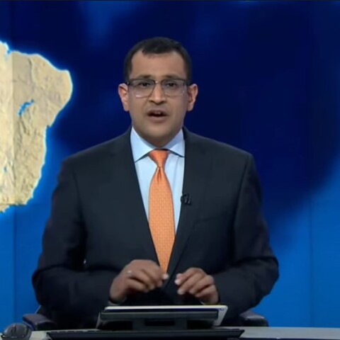 Ο δημοσιογράφος Kamahl Santamaria