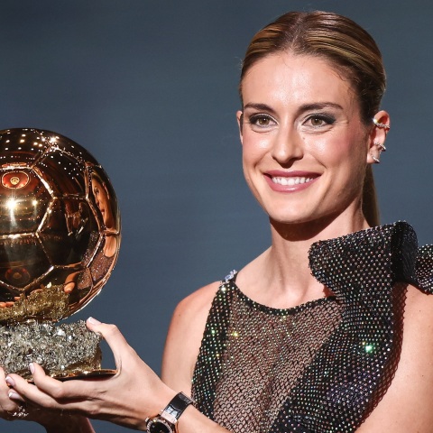Αλέξια Πουτέγιας: Η 28χρονη Ισπανίδα αρχηγός της γυναικείας ομάδας ποδοσφαίρου της Μπαρτσελόνα κέρδισε για δεύτερη συνεχόμενη φορά τη Χρυσή Μπάλα.