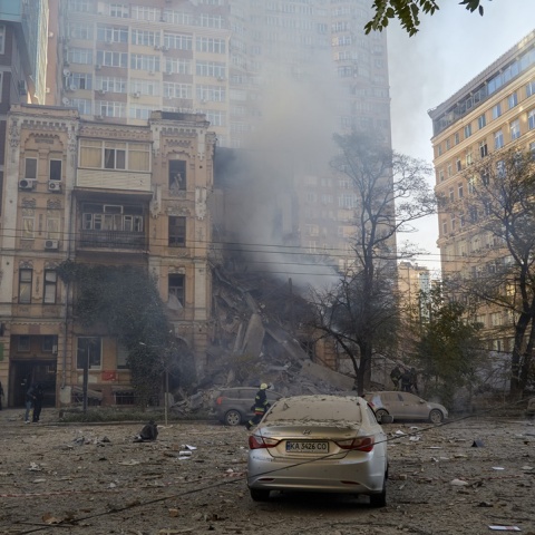 Καταστροφές μετά από βομβαρδισμούς στο Κίεβο