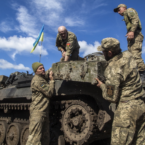 Οι Ουκρανοί ξεκίνησαν αντεπίθεση στη Χερσώνα, σύμφωνα με τις ρωσικές αρχές - Οι πολίτες καλούνται με μηνύματα να εγκαταλείψουν την κατεχόμενη πόλη.