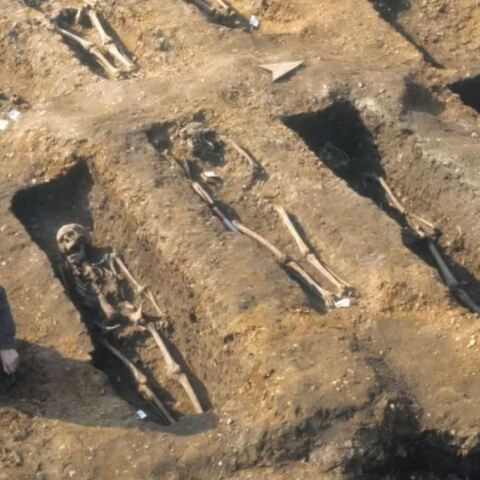 Μαζικοί τάφοι με θύματα της πανούκλας