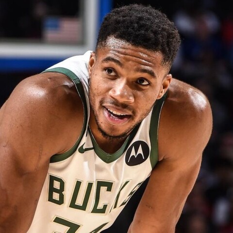 Ο Γιάννης Αντετοκούνμπο