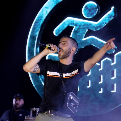 Συναυλία του ΛΕΞ στη Θεσσαλονίκη:  Περισσότεροι από 25.00 θεατές αναμένεται να παρακολουθήσουν το αποψινό live - Ναυλώθηκαν πούλμαν από όλη την Ελλάδα.