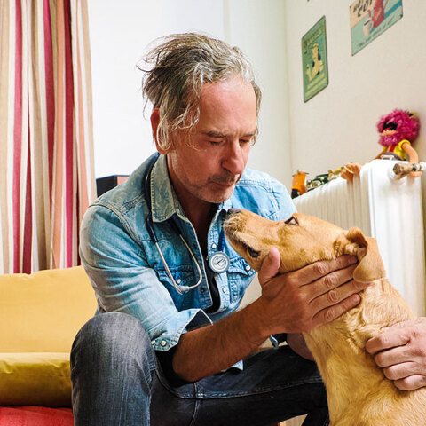 Ο κτηνίατρος Αντώνης Δεμαρτίνος