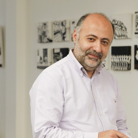 Ο διευθυντής γραφείου Τύπου του πρωθυπουργού Δημήτρης Τσιόδρας προσφεύγει στη Δικαιοσύνη με αφορμή τα δημοσιεύματα που συνδέουν τη ΝΔ με τον Ηλία Μίχο. 