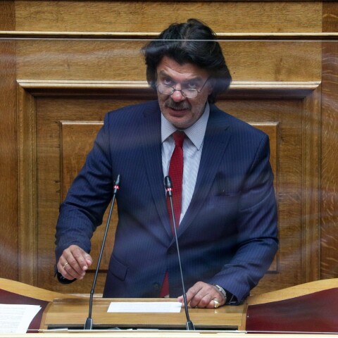 ΣΥΡΙΖΑ: Αίτημα σύγκλησης της επιτροπής πόθεν έσχες για τον Ανδρέα Πάτση - Πώς σχολίασε τη διαγραφή το ΠΑΣΟΚ - Διατηρεί τη βουλευτική έδρα του ως ανεξάρτητος. 