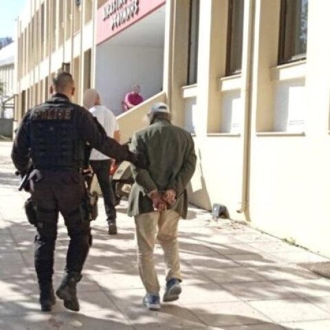 Ο 68χρονος οδηγήθηκε στην ανακρίτρια που αποφάσισε την προφυλάκισή του