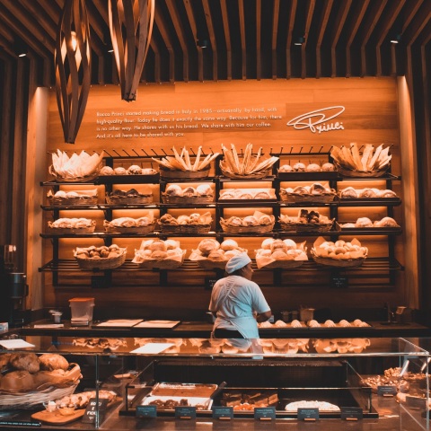 28η Οκτωβρίου: Πώς πληρώνεται η υποχρεωτική αργία - Τι προβλέπει η νομοθεσία για τους απασχολούμενους την ημέρα της επετείου του ΟΧΙ. 