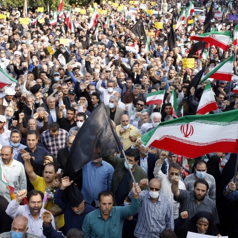 Κατέστειλαν διαδήλωση οι δυνάμεις ασφαλείας του Ιράν - Ένας πολίτης έχασε τη ζωή του 14 τραυματίστηκαν - Για τρομοκρατικό επεισόδιο κάνουν λόγο τα κρατικά ΜΜΕ.