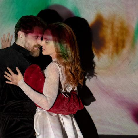 Δημήτρης Λάλος και Έλενα Μαυρίδου στην παράσταση «Άλκηστις» στο θέατρο Χώρος