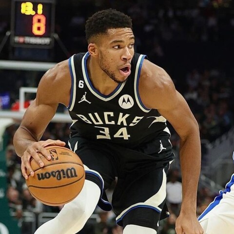 Γιάννης Αντετοκούνμπο