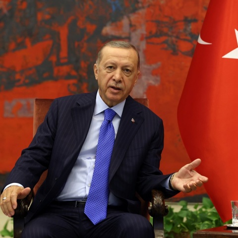 Ο Ρετζέπ Ταγίπ Ερντογάν είχε τηλεφωνική συνομιλία με τον Όλαφ Σολτς - Κάλεσε το Βερολίνο να επιστρέψει στην «ουδετερότητα» τις σχέσεις Ελλάδας - Τουρκίας.