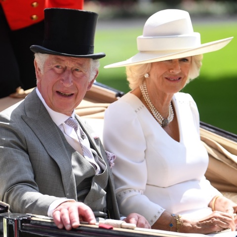 O βασιλιάς της Βρετανίας Κάρολος Γ' και η βασιλική σύζυγος, Καμίλα