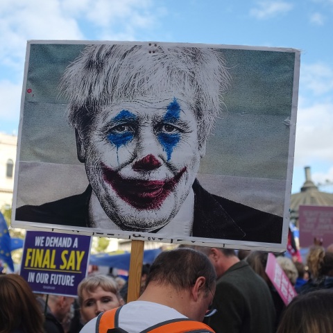 H Madman Theory ως τέχνασμα στην εξωτερική πολιτική από τον Ρίτσαρντ Νίξον μέχρι τον Ντόναλντ Τραμπ και τον Βλαντιμίρ Πούτιν.