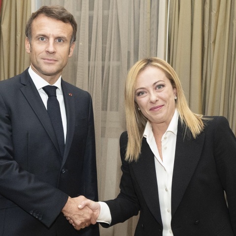 Η Ιταλίδα πρωθυπουργός Τζόρτζια Μελόνι περιέγραψε την πρώτη της συνάντηση μετά τις εκλογές με τον πρόεδρο της Γαλλίας, Εμανουέλ Μακρόν.