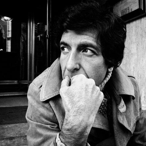Η ποίηση του Leonard Cohen, η διπλή του φύση και οι μεγάλες επιρροές του μέσα από τα κείμενα και τα τραγούδια του.