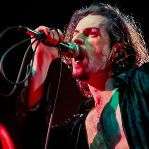 Nightfall: Η πρώτη συναυλία ελληνικής metal μπάντας με support ξένο συγκρότημα, το 1998, στην Αθήνα, στο Ρόδον Club, μέσα από σπάνιες φωτογραφίες του Χρήστου Κισατζεκιάν