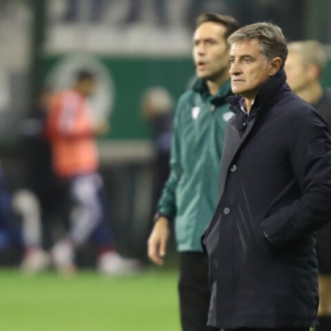 Ο προπονητής του Ολυμπιακού, Μίτσελ